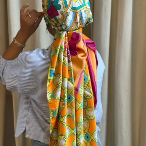 Grand carré de soie herma orange fushia