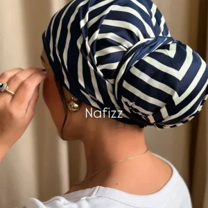 Triangle de soie zébré bleu