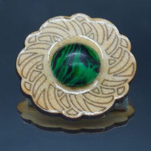 Broche artisanale