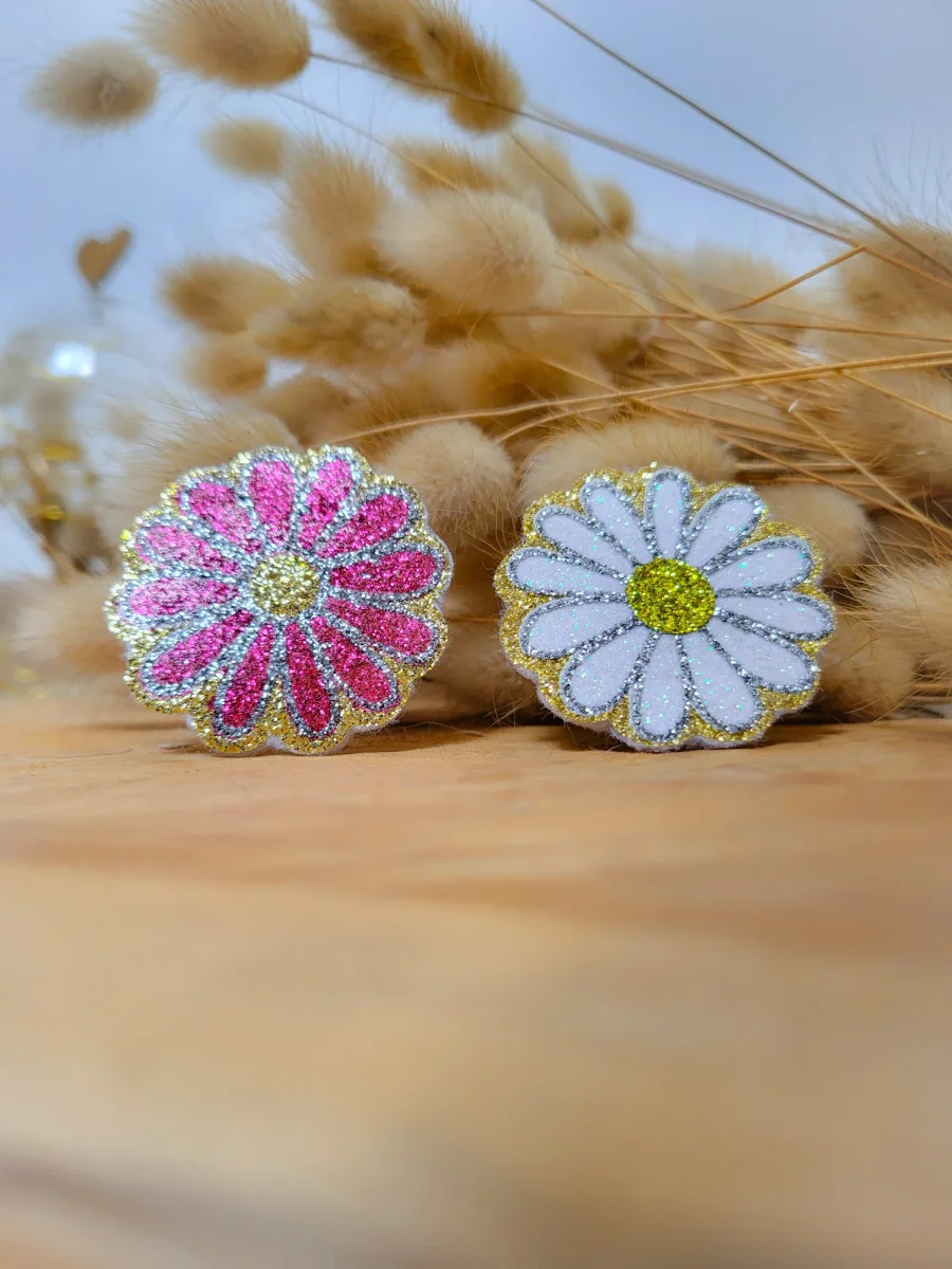 Magnifique Broche Fleur à Paillettes - Accessoire Tendance pour Mariage, EVJF, Témoin, Demoiselle d'Honneur et Plus - 24 Couleurs Disponibles – Image 6
