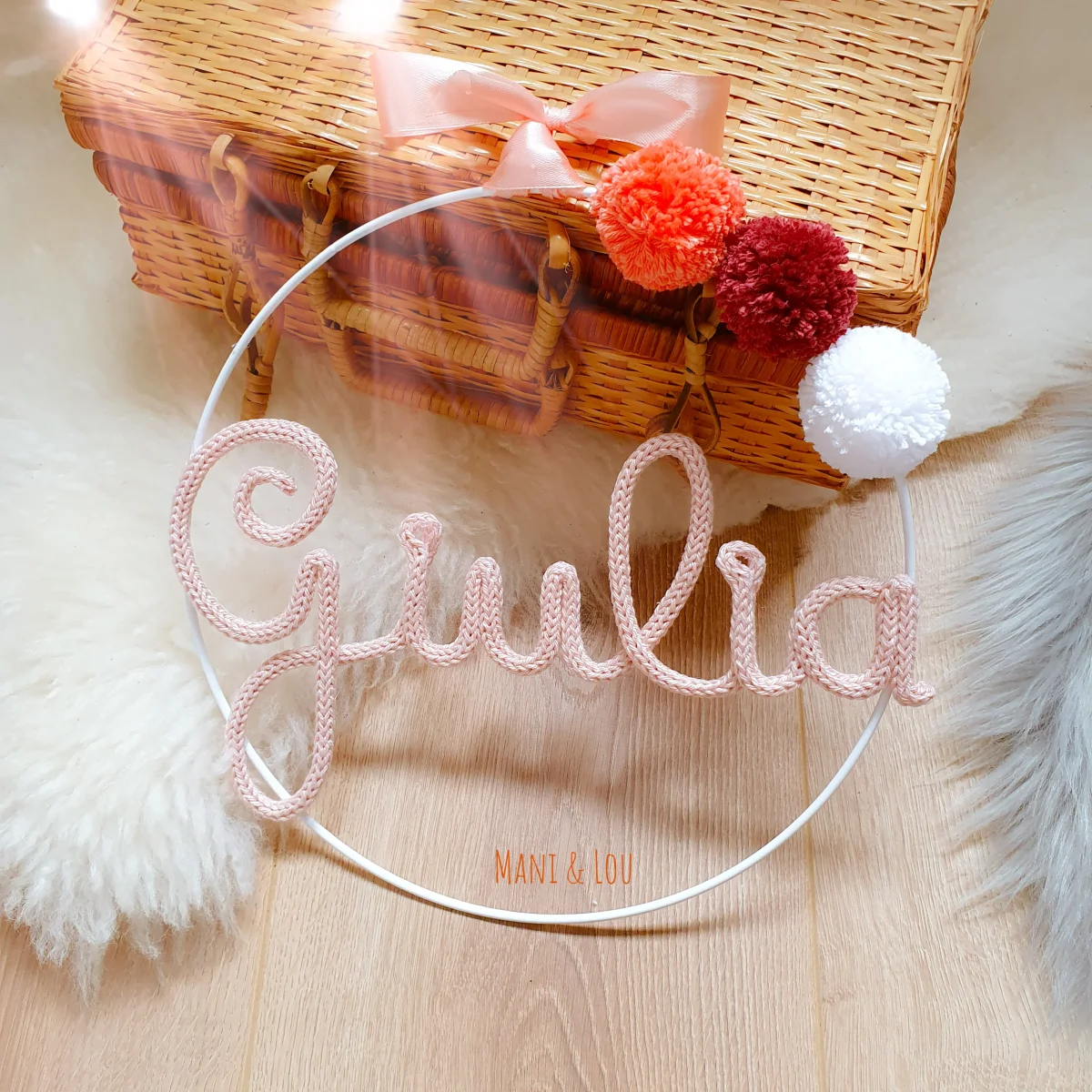 Couronne prénom 3 pompons personnalisée – Image 7
