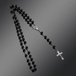 collier avec une croix
