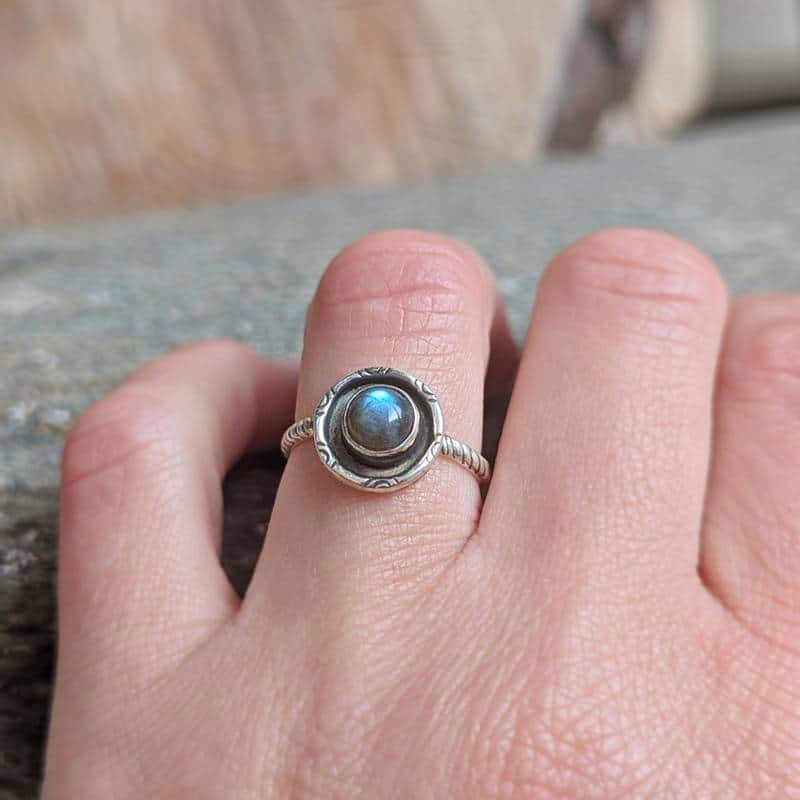 Bague artisanale labradorite argent ARYA – Image 5