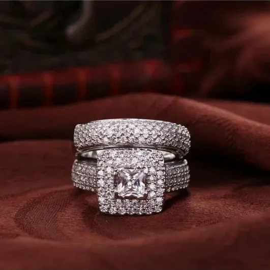 Bague De Fiancaille et Alliance Assorties – Image 3