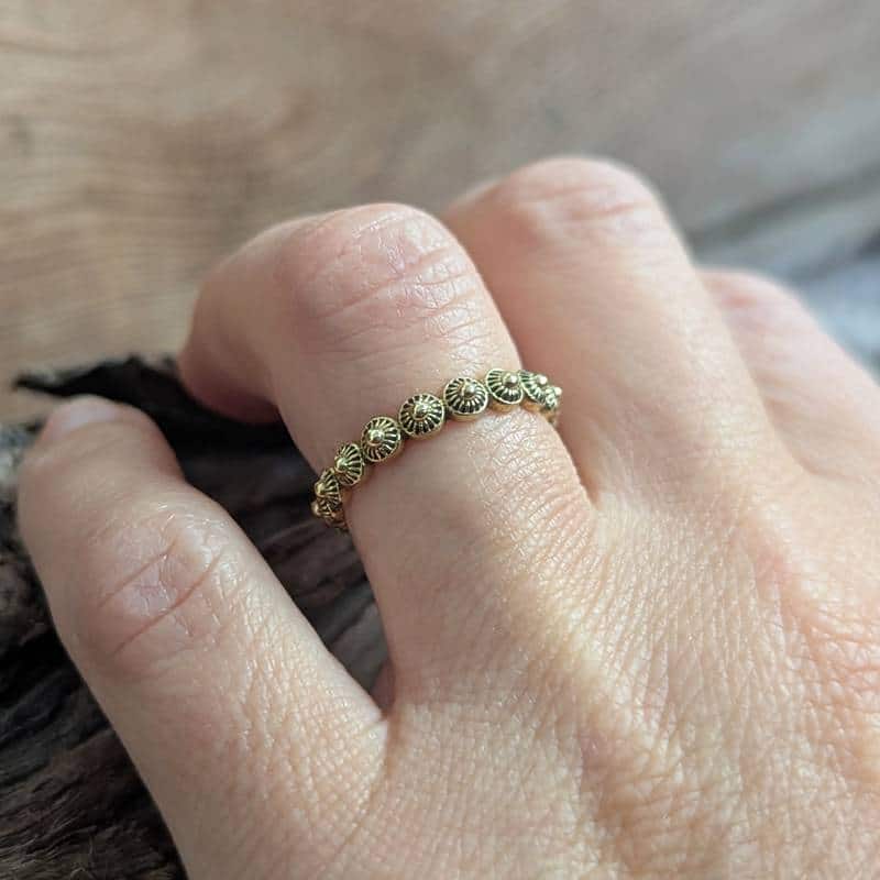 Bague fine texturée feston – Image 3