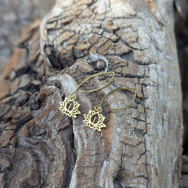 Boucles d’oreilles fleur de lotus dorées – Image 5
