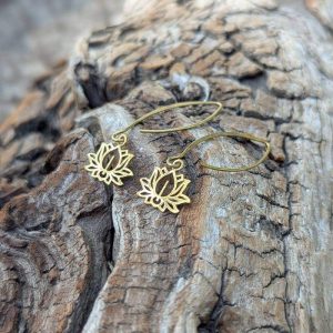 Boucles d’oreilles fleur de lotus dorées
