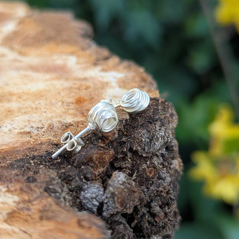 Clous d’oreilles artisanaux nid d’argent – Image 5