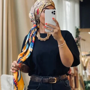 Carré de soie Mango