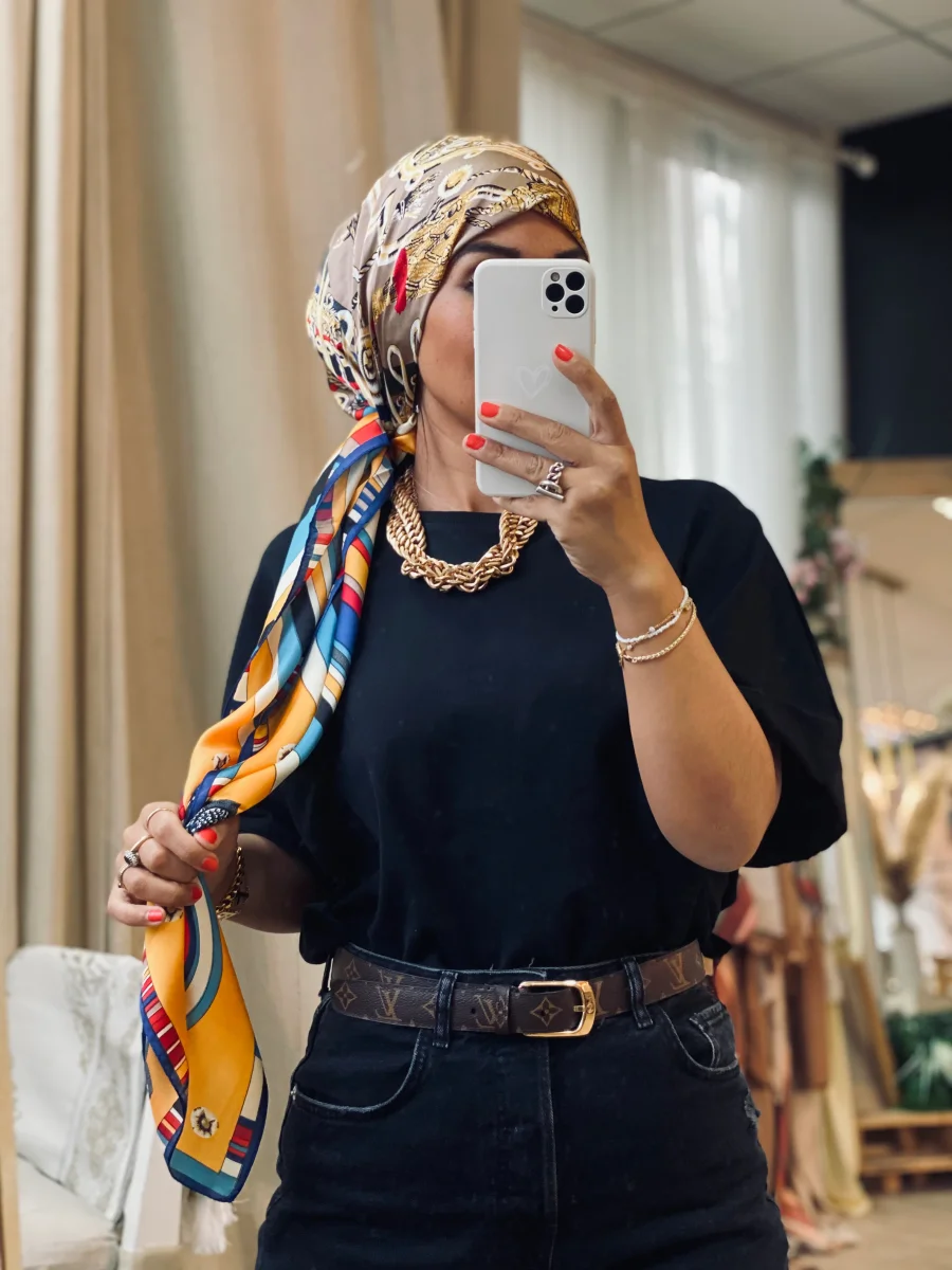 Carré de soie Mango