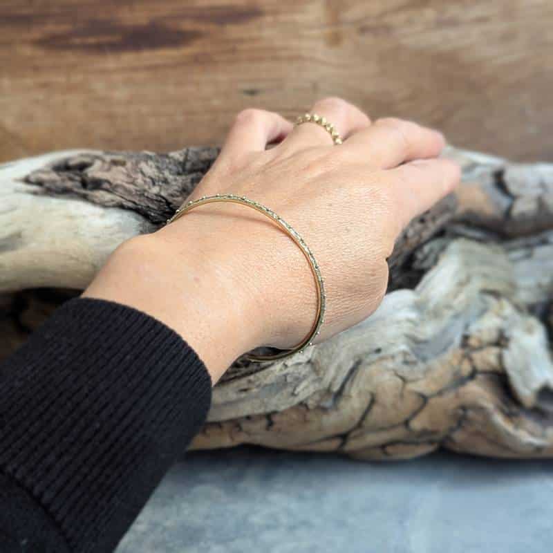 Bague fine texturée feston – Image 7