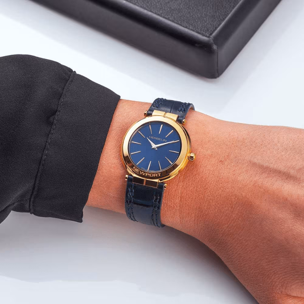 Montre Herbelin Newport Slim Dorée Cadran Bleu – Image 3