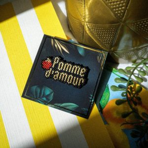 Broche Pomme d'Amour