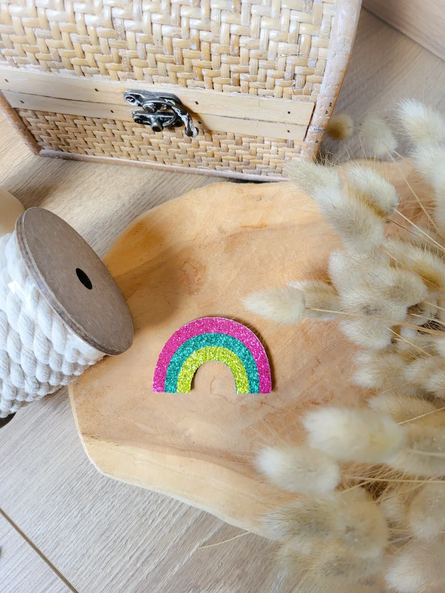 Broche arc en ciel paillette personnalisable fait main cadeau témoin marraine femme fête des mères anniversaire EVJF – Image 8